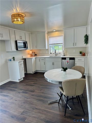 7279 Howerton Rd, Dunnsville, VA 22454