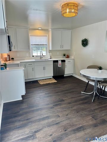 7279 Howerton Rd, Dunnsville, VA 22454