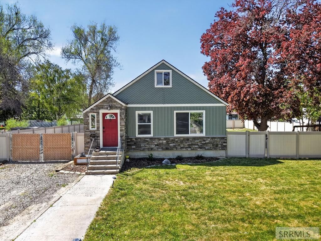 Image 1 of property listing at 669 University Avenue, Blackfoot, ID 83221