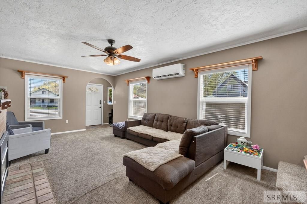 Image 5 of property listing at 669 University Avenue, Blackfoot, ID 83221