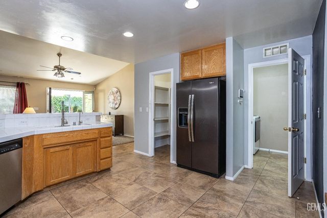 3622 Azure Drive, Bakersfield, CA 93312