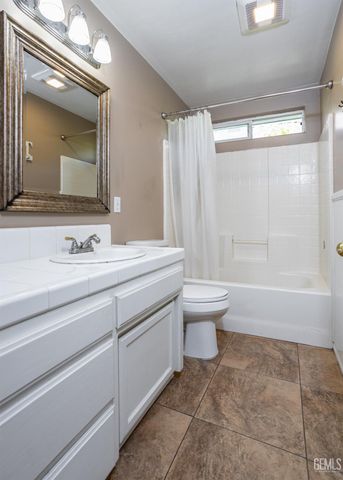 3622 Azure Drive, Bakersfield, CA 93312