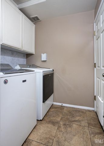 3622 Azure Drive, Bakersfield, CA 93312