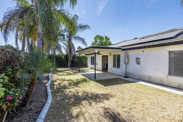 3622 Azure Drive, Bakersfield, CA 93312