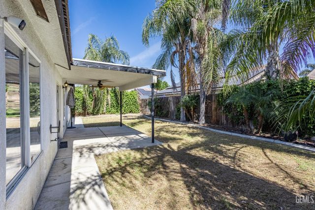 3622 Azure Drive, Bakersfield, CA 93312