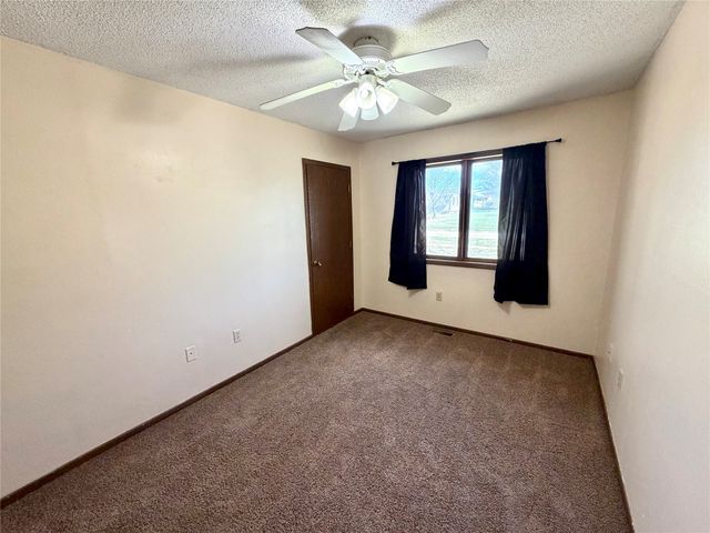 2007 Spring Street, Grinnell, IA 50112