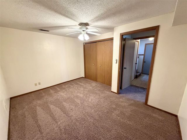 2007 Spring Street, Grinnell, IA 50112