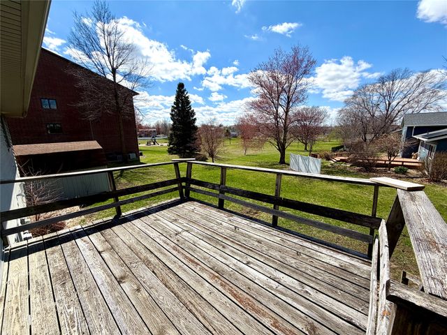2007 Spring Street, Grinnell, IA 50112