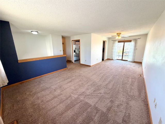 2007 Spring Street, Grinnell, IA 50112