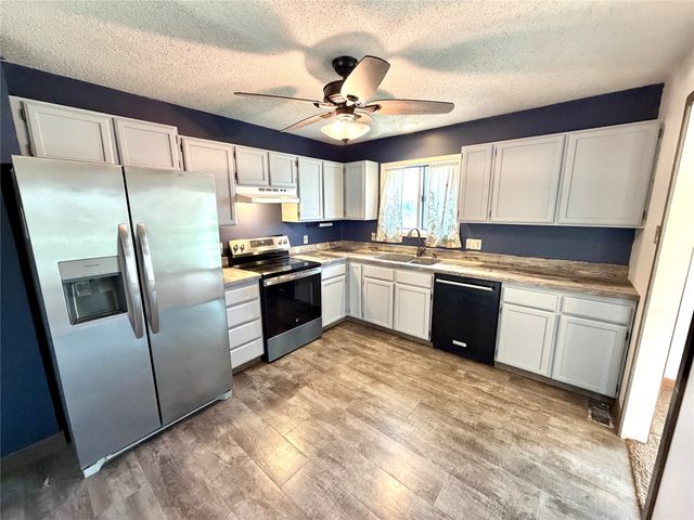 2007 Spring Street, Grinnell, IA 50112