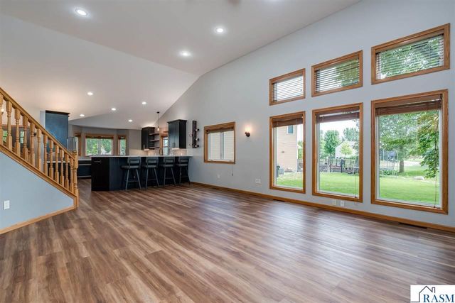105 Jade Court, Mankato, MN 56001