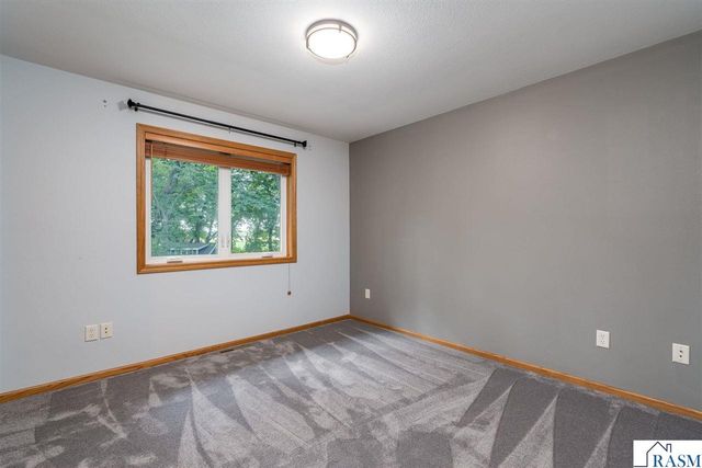 105 Jade Court, Mankato, MN 56001