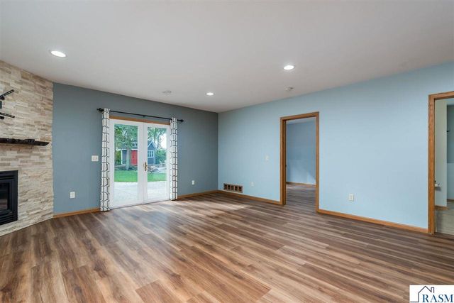 105 Jade Court, Mankato, MN 56001