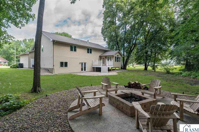105 Jade Court, Mankato, MN 56001