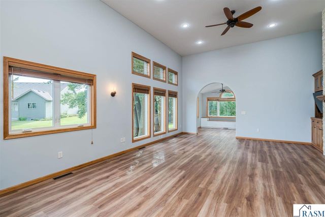 105 Jade Court, Mankato, MN 56001
