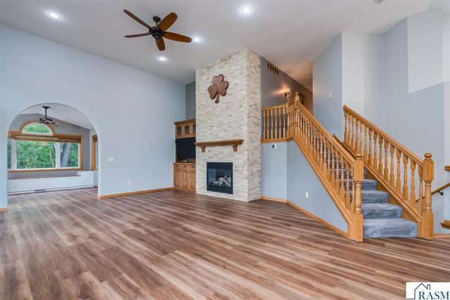 105 Jade Court, Mankato, MN 56001