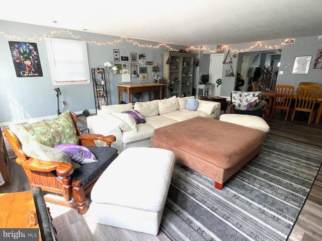 904-906 MAIN AVE, Croydon, PA 19021