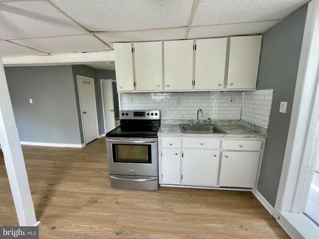 904-906 MAIN AVE, Croydon, PA 19021