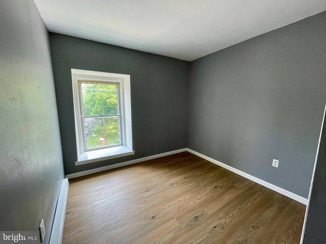 904-906 MAIN AVE, Croydon, PA 19021