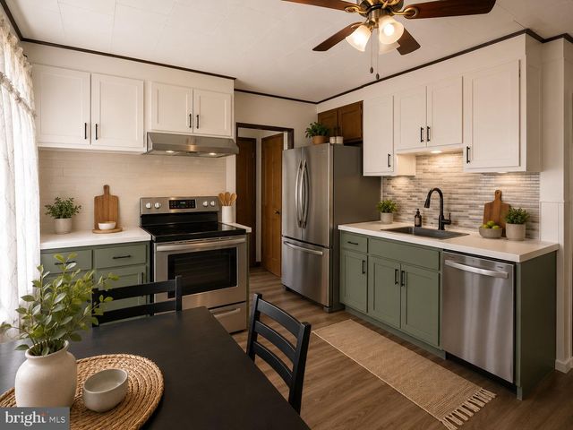 904-906 MAIN AVE, Croydon, PA 19021