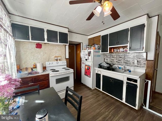 904-906 MAIN AVE, Croydon, PA 19021