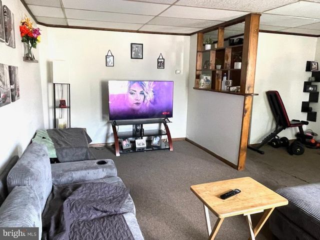 904-906 MAIN AVE, Croydon, PA 19021