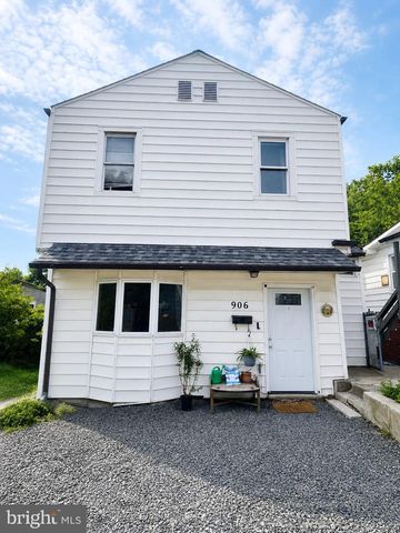 904-906 MAIN AVE, Croydon, PA 19021