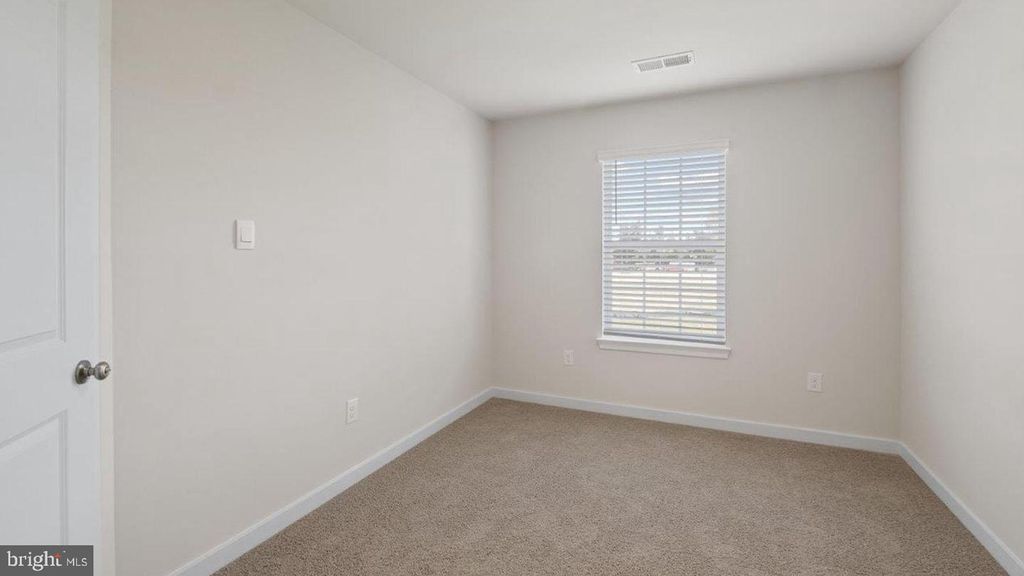 Image 19 of property listing at 7526 SILVER THREAD WAY, Brandywine, MD 20613