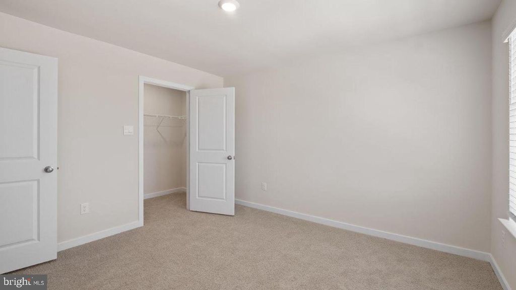 Image 27 of property listing at 7526 SILVER THREAD WAY, Brandywine, MD 20613