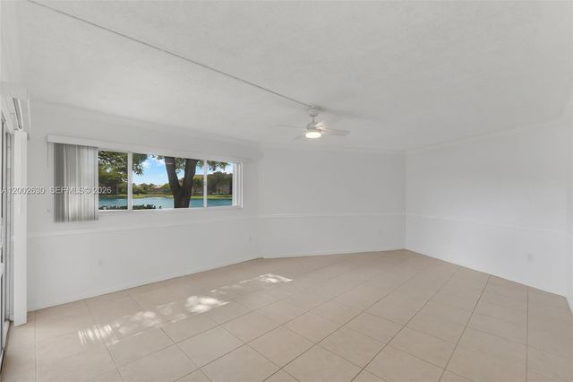 850 SW 138th Ave 108D, Pembroke Pines, FL 33027