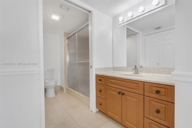 850 SW 138th Ave 108D, Pembroke Pines, FL 33027