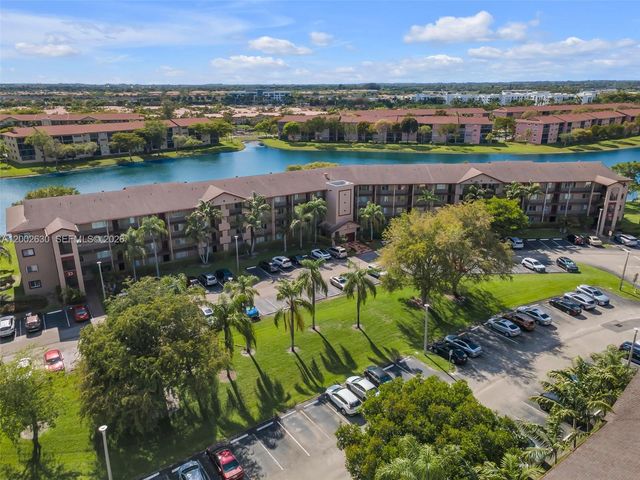 850 SW 138th Ave 108D, Pembroke Pines, FL 33027