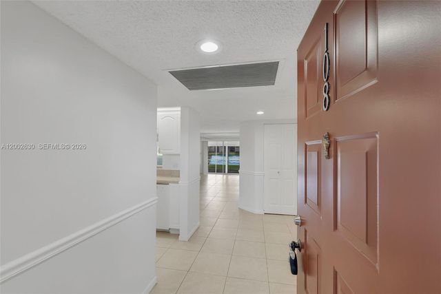 850 SW 138th Ave 108D, Pembroke Pines, FL 33027