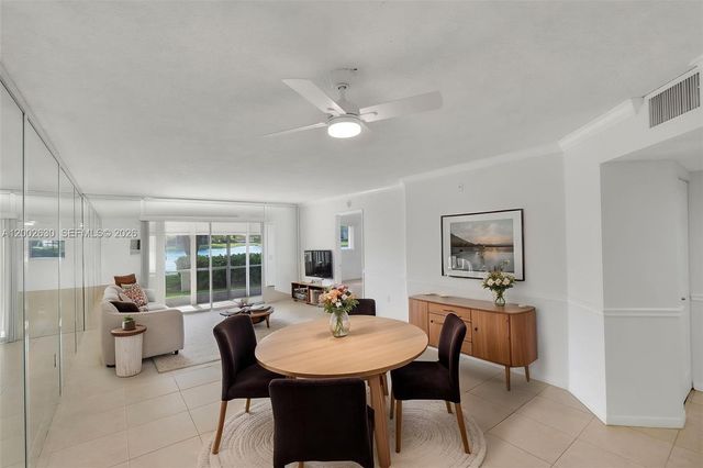 850 SW 138th Ave 108D, Pembroke Pines, FL 33027