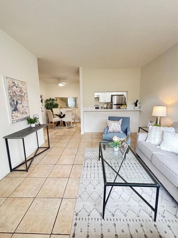 Image 6 of property listing at 903 Lake Tahoe Court, San Jose, CA 95123