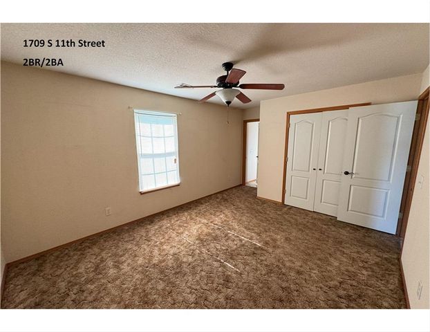 1700 S 11th Street, Rogers, AR 72756