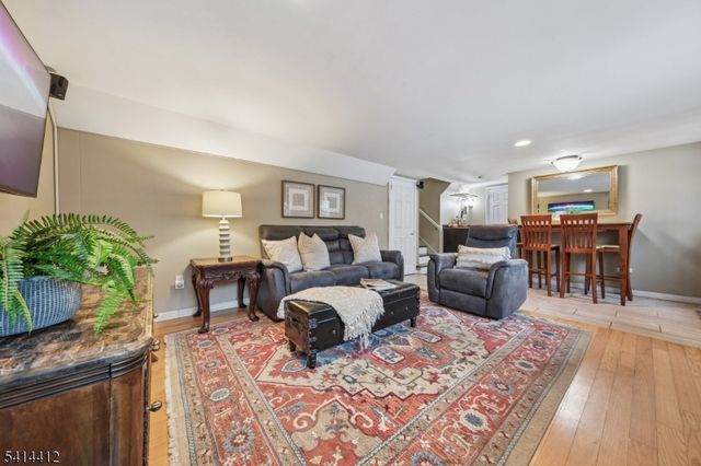 14 Sandy Hill Rd, Westfield Town, NJ 07090