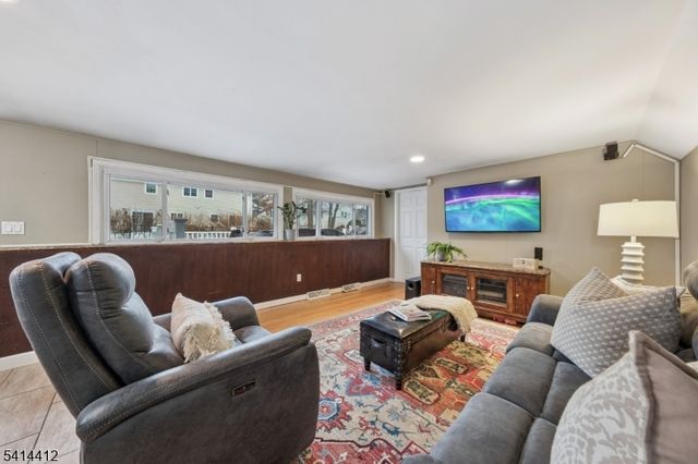 14 Sandy Hill Rd, Westfield Town, NJ 07090