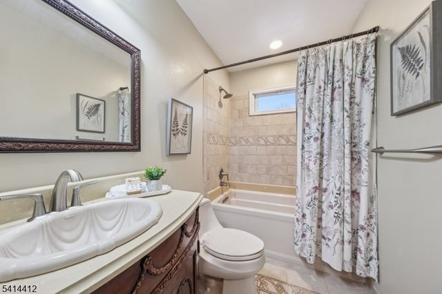 14 Sandy Hill Rd, Westfield Town, NJ 07090