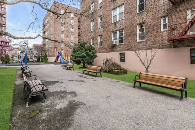 3325 90th Street 6C, Jackson Heights, NY 11101