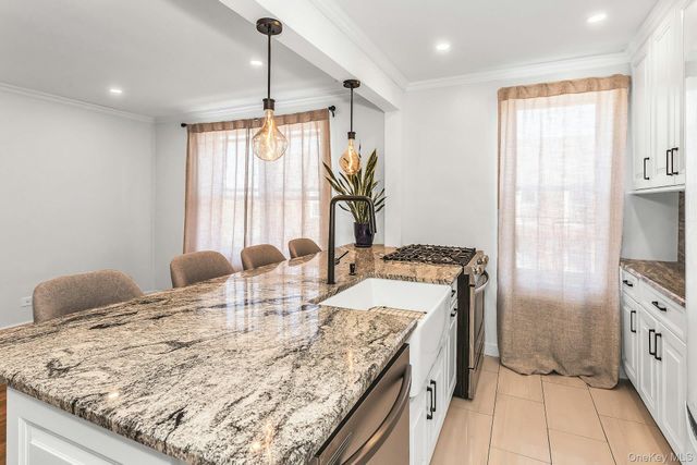 3325 90th Street 6C, Jackson Heights, NY 11101