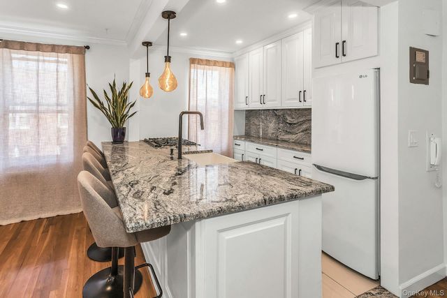 3325 90th Street 6C, Jackson Heights, NY 11101