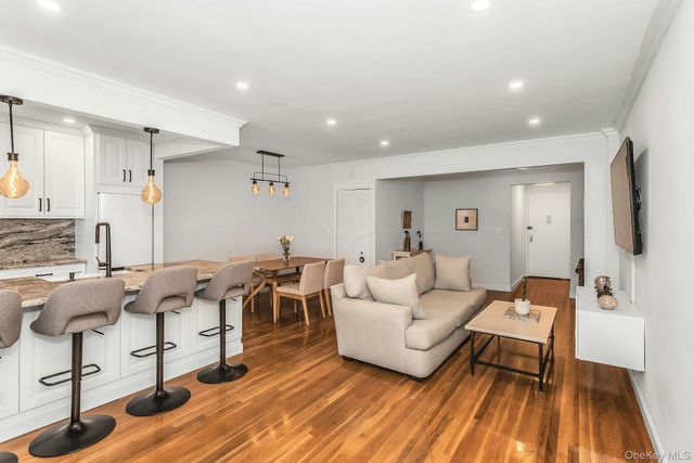 3325 90th Street 6C, Jackson Heights, NY 11101