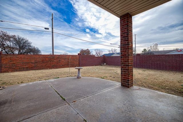1219 Regency Court, Kingfisher, OK 73750