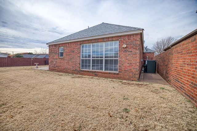 1219 Regency Court, Kingfisher, OK 73750