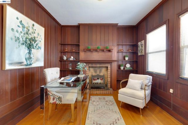 1017 Pearl St, Alameda, CA 94501