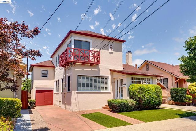 1017 Pearl St, Alameda, CA 94501