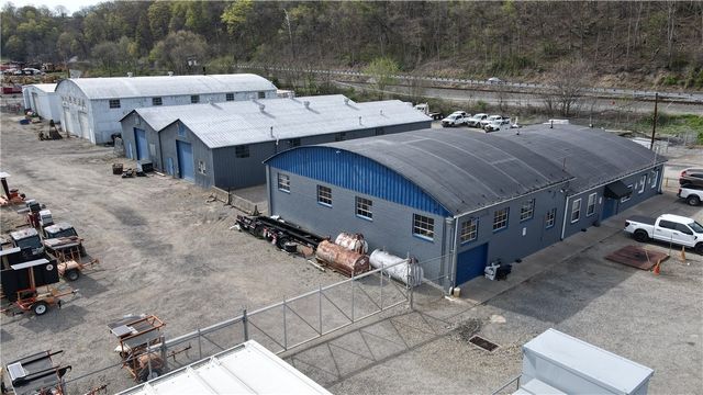 810 Low Hill Rd, Centerville, PA 15417