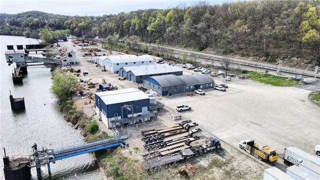 810 Low Hill Rd, Centerville, PA 15417