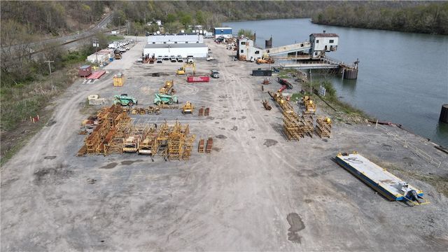 810 Low Hill Rd, Centerville, PA 15417